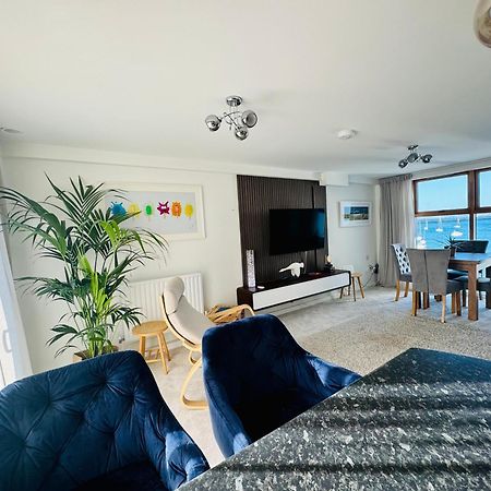 Marina Sea View Apt - Second Floor With Lift, Modern Holyhead Exterior foto